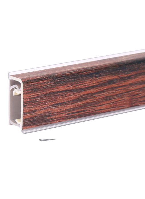 Плинтус "КВАДРО Д" 2074 ДУБ ЮКОН  4,2м